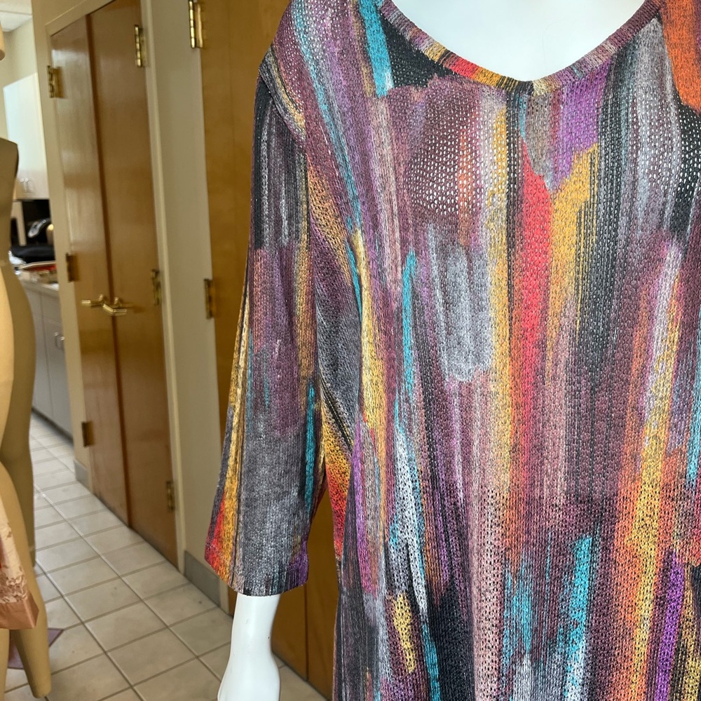 Multi-Color Woman’s Tunic - Picture 6 of 8